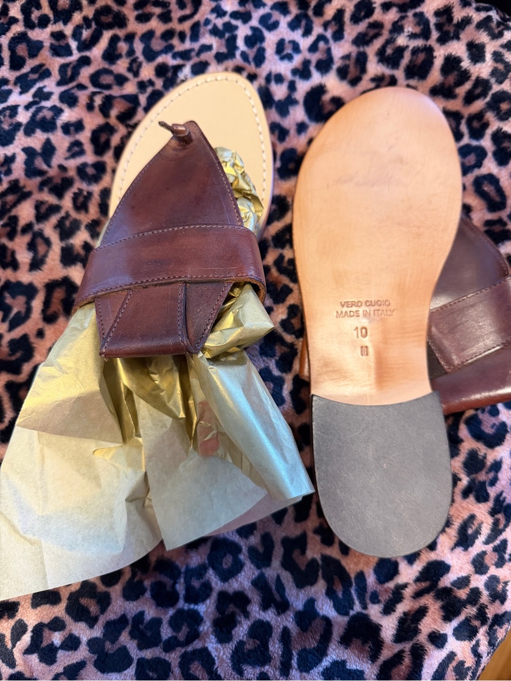 Vero Cuoio Brown Leather Toe-Loop Slide Sandals